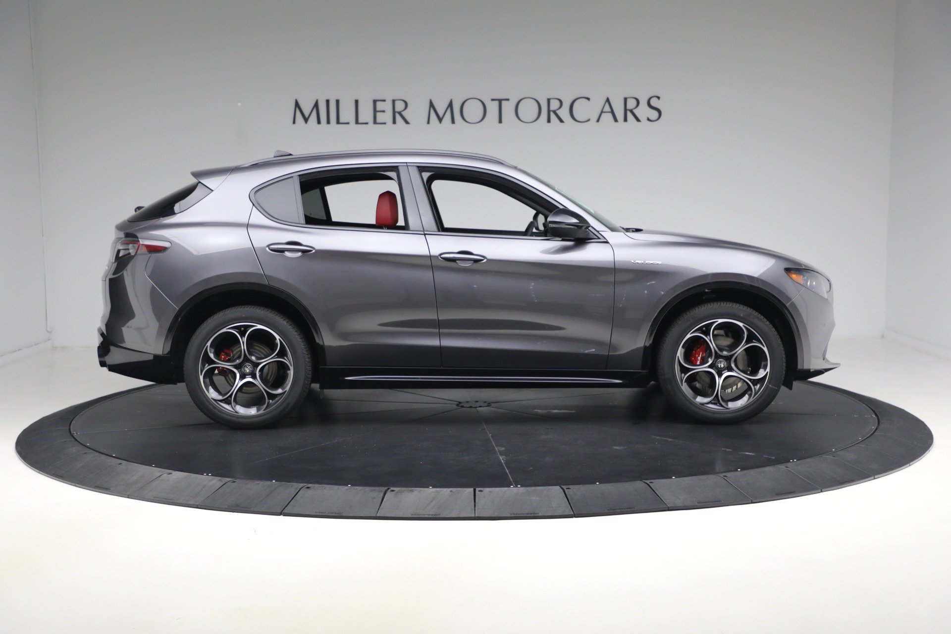 New 2026 Alfa Romeo Stelvio Sprint AWD/4WD image 8