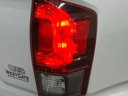 Used 2019 Toyota Tacoma SR w/ SR Convenience Package image 30