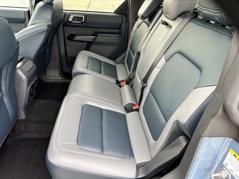 Used 2024 Ford Bronco Outer Banks image 9