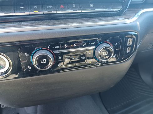 Used 2024 Chevrolet Silverado 1500 LT AWD/4WD image 13