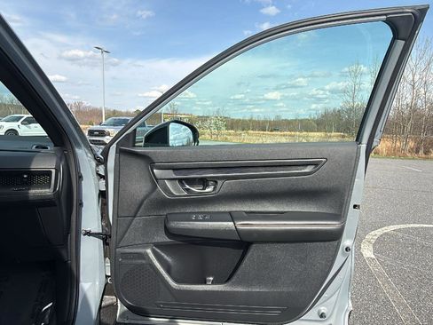 Used 2025 Honda CR-V Sport-L image 17