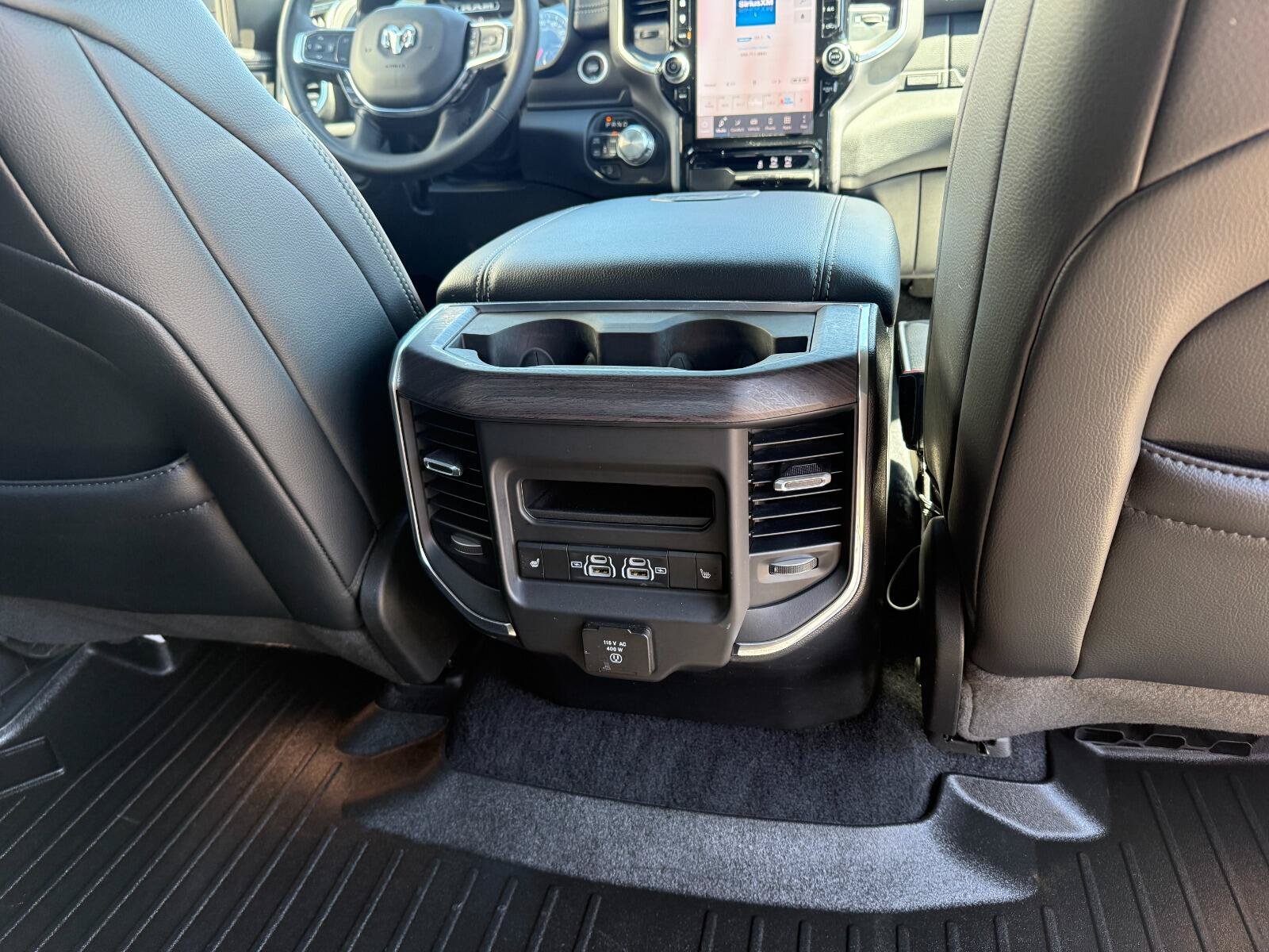 Used 2025 RAM 1500 Laramie w/ Sport Appearance Package AWD/4WD image 15