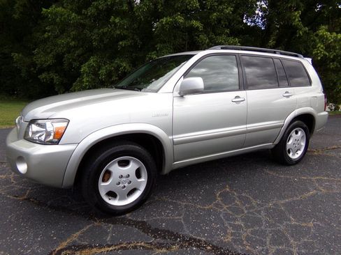 Used 2004 Toyota Highlander Limited AWD/4WD image 1