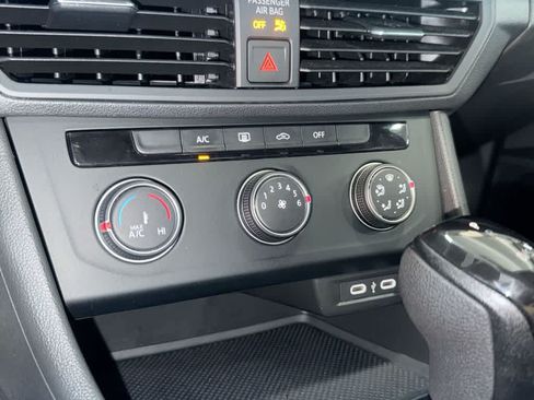 Certified 2023 Volkswagen Jetta S FWD image 20
