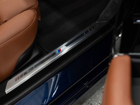 Used 2025 BMW 760i xDrive image 17