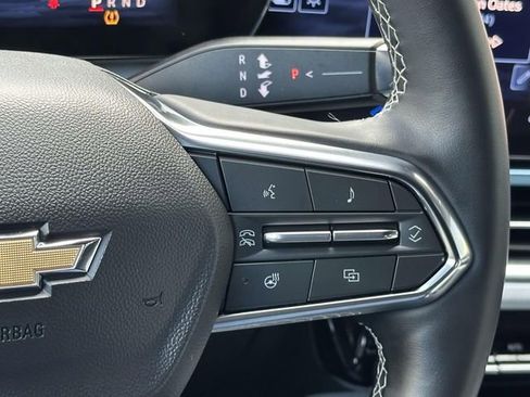 Used 2025 Chevrolet Equinox EV LT image 24