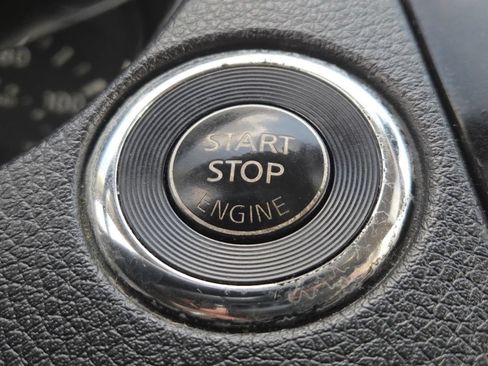 Used 2020 Nissan Rogue SV FWD image 30
