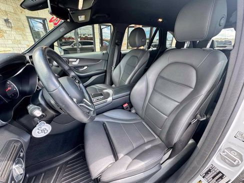 Used 2020 Mercedes-Benz GLC 300 4MATIC image 8