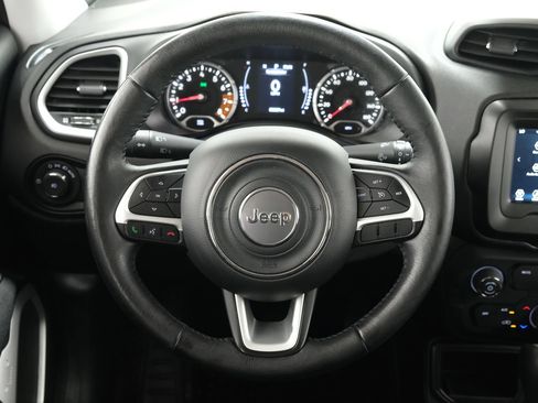 Used 2019 Jeep Renegade Latitude w/ Cold Weather Group FWD image 13
