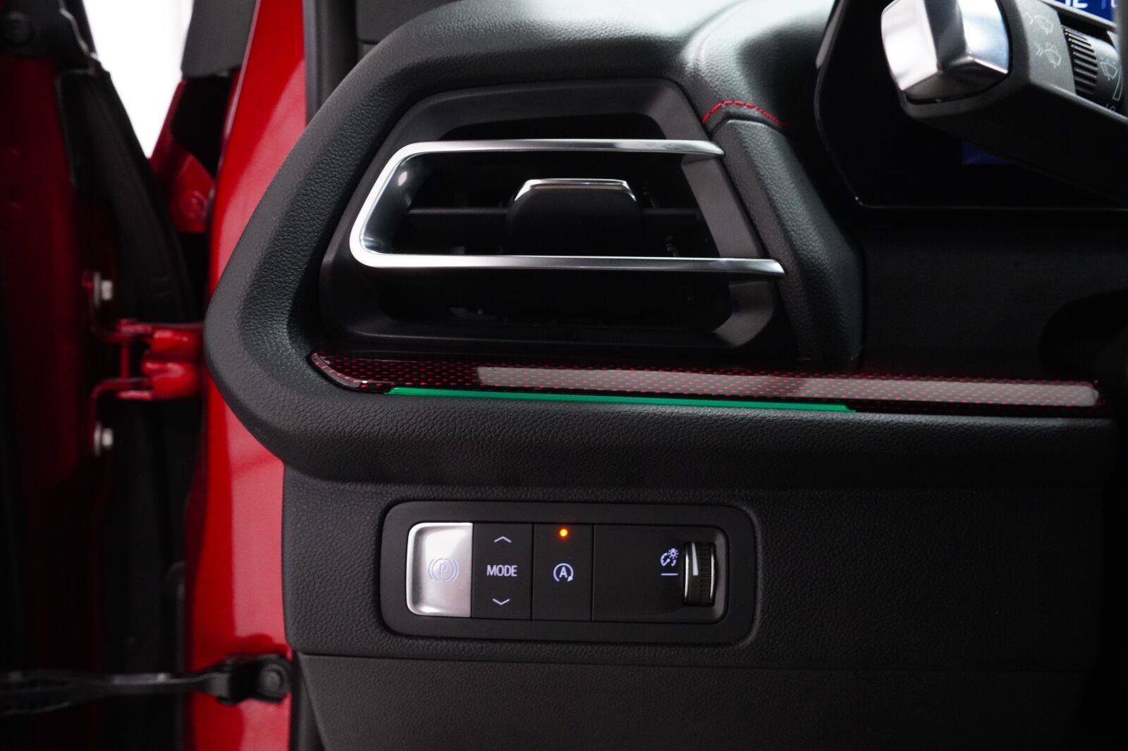 Used 2025 Chevrolet Traverse RS w/ LPO, Floor Liner Package FWD image 15