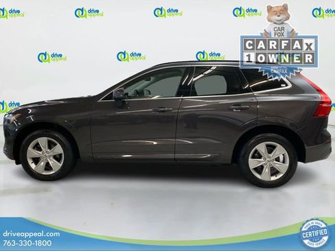 Used 2022 Volvo XC60 B5 Momentum image 9