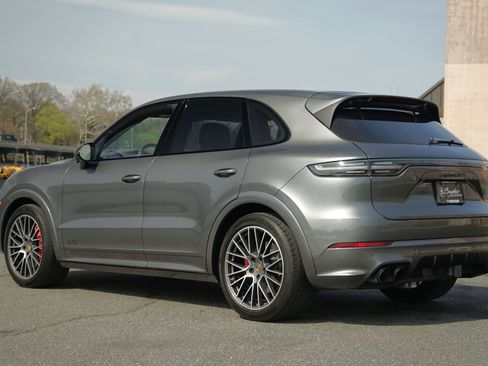 Used 2021 Porsche Cayenne GTS AWD/4WD image 3