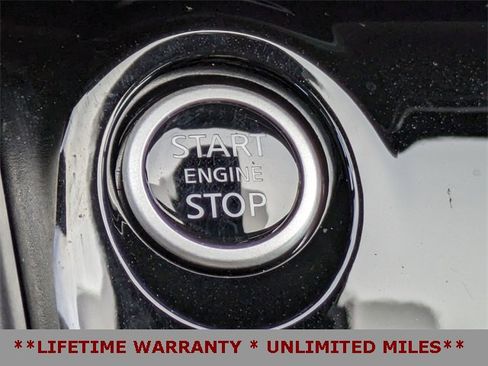 Used 2024 Nissan Versa SR w/ Trunk Package image 29
