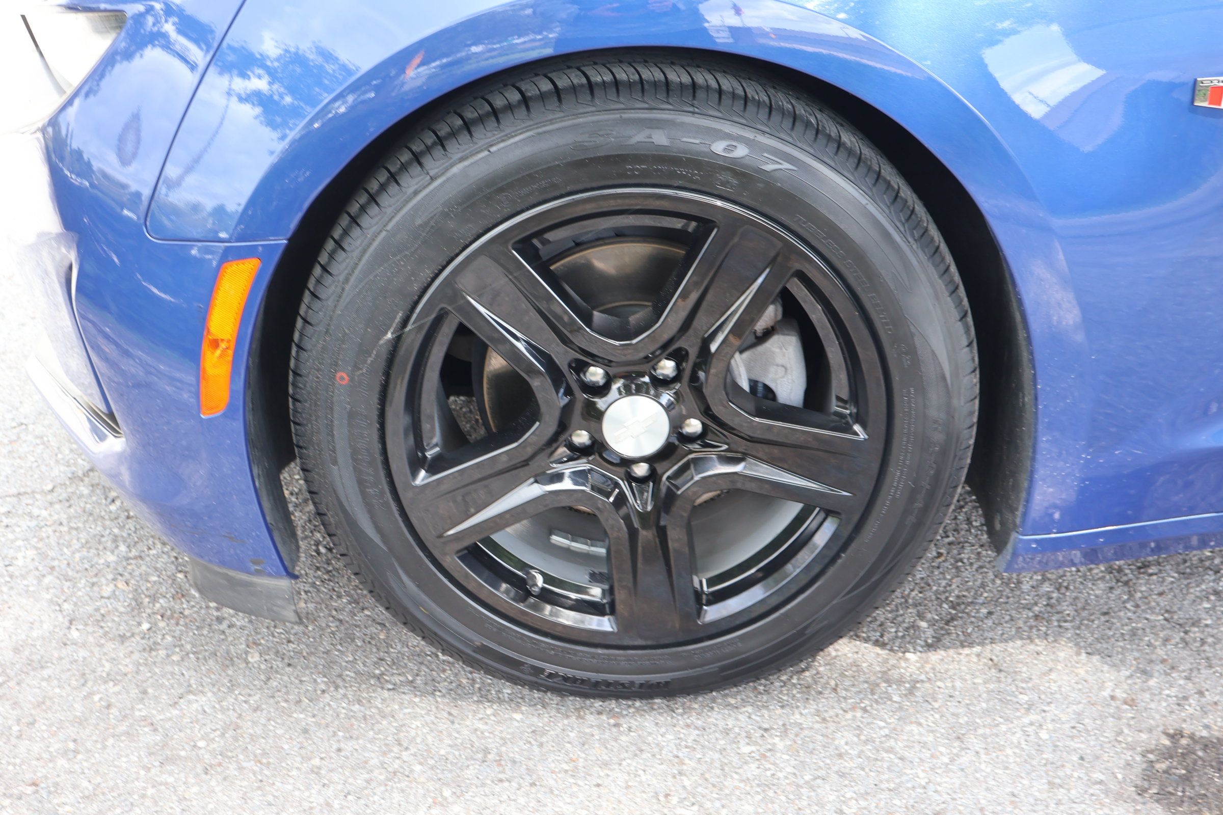 Used 2023 Chevrolet Camaro LT RWD image 11