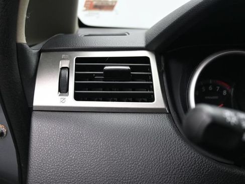 Used 2012 Nissan Versa 1.8 S w/ Special Edition Pkg FWD image 13