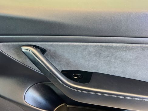 Used 2019 Tesla Model 3 Standard Range RWD image 18