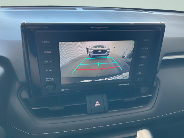 Used 2021 Toyota RAV4 XLE FWD image 20