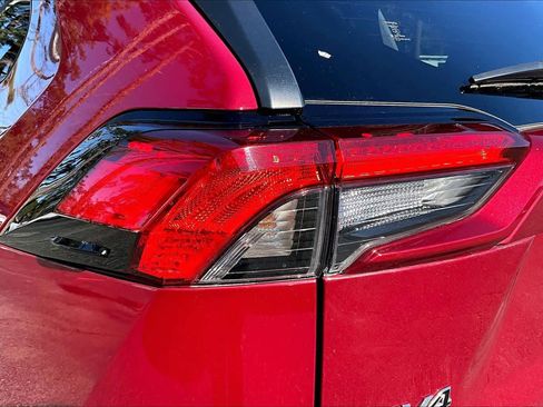 Used 2023 Toyota RAV4 LE image 28