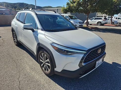 Used 2023 Toyota Corolla Cross XLE image 7