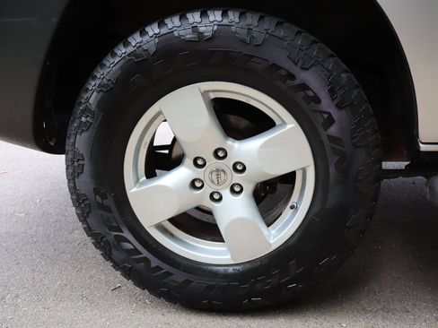 Used 2006 Nissan Xterra SE w/ (W94) Tow Pkg AWD/4WD image 42