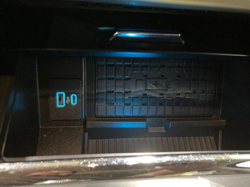 Used 2024 Ford Expedition Max XLT image 32