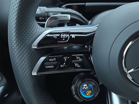 Certified 2025 Mercedes-Benz GLA 35 AMG 4MATIC image 21