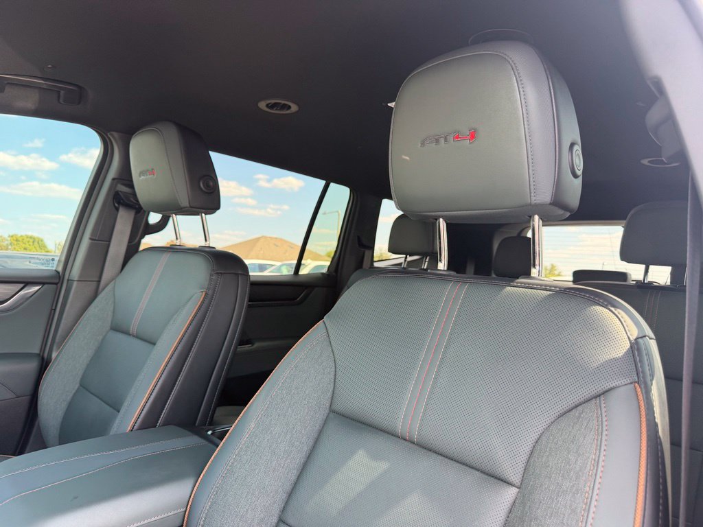 Used 2026 GMC Acadia AT4 w/ Luxury Package AWD/4WD image 28