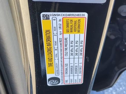 Used 2024 Chevrolet Suburban LT image 47