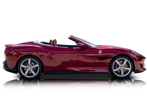 Used 2019 Ferrari Portofino image 2