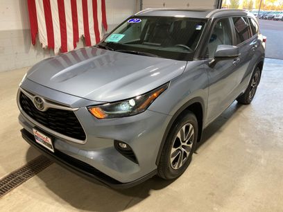 Used 2023 Toyota Highlander XLE
