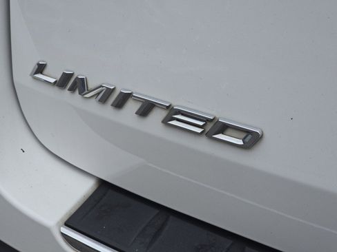 Used 2022 Ford Explorer Limited w/ Equipment Group 301A image 8