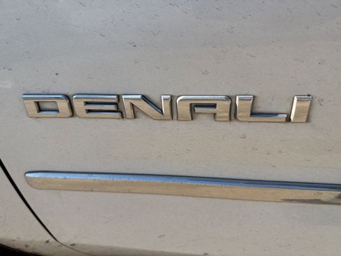 Used 2017 GMC Yukon Denali w/ Open Road Package image 11