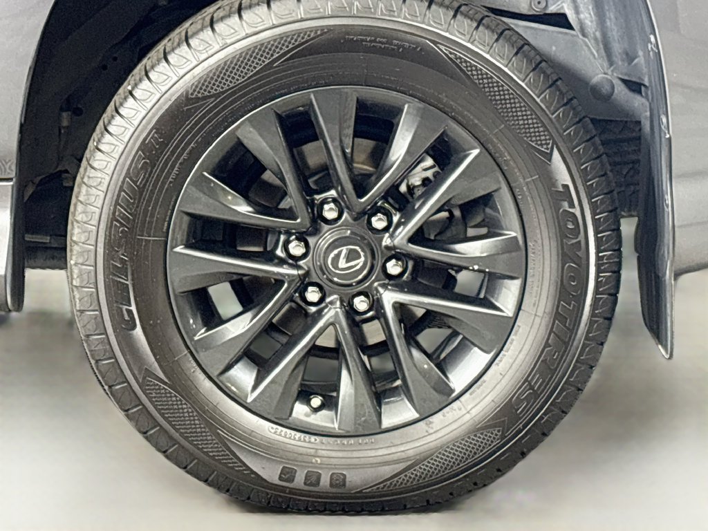 Used 2023 Lexus GX 460 Premium AWD/4WD image 35