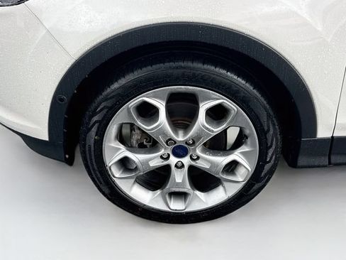 Used 2016 Ford Escape Titanium w/ Equipment Group 301A AWD/4WD image 32