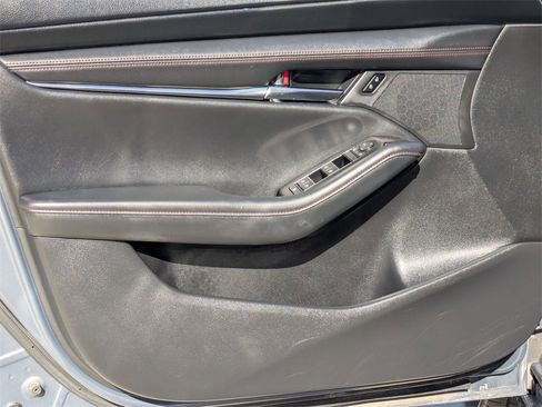 Used 2024 MAZDA MAZDA3 s image 11