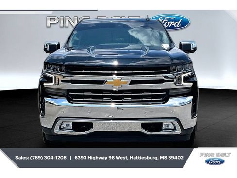 Used 2021 Chevrolet Silverado 1500 LTZ w/ LTZ Premium Package AWD/4WD image 3