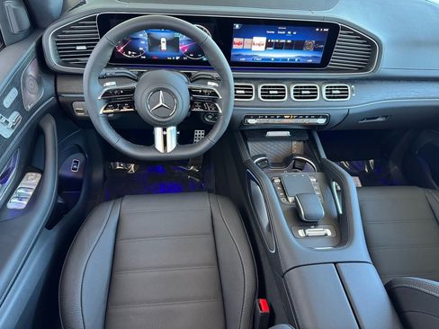 New 2026 Mercedes-Benz GLS 580 4MATIC image 13