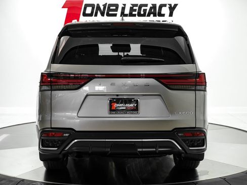 Used 2024 Lexus LX 600 F Sport AWD/4WD image 11