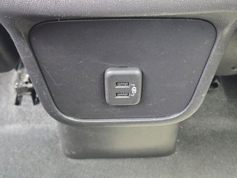 Used 2024 Chevrolet Equinox LT FWD image 19