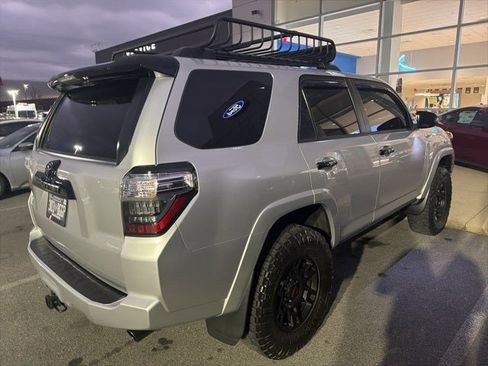 Used 2021 Toyota 4Runner Venture w/ Moonroof Package image 4