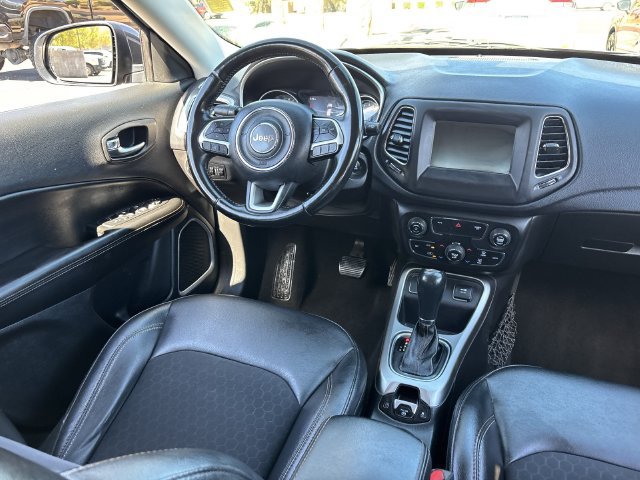 Used 2018 Jeep Compass Latitude w/ Popular Equipment Group FWD image 14