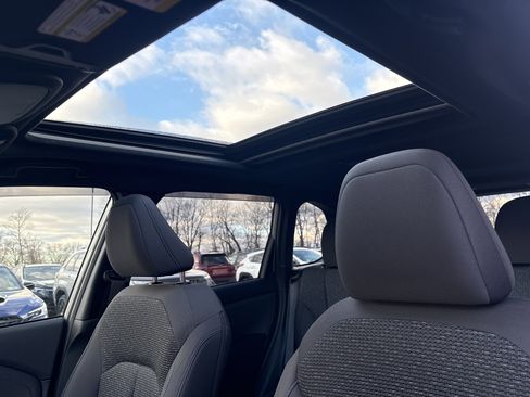 Used 2025 Subaru Forester Premium image 18