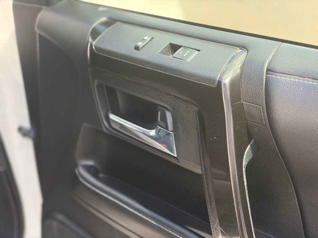 Used 2019 Toyota 4Runner Limited AWD/4WD image 18