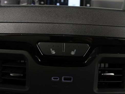 New 2026 Chevrolet Silverado 1500 ZR2 image 21