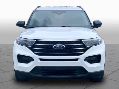Used 2022 Ford Explorer XLT RWD image 4