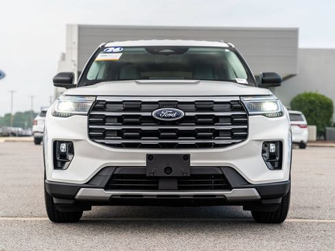 Certified 2026 Ford Explorer Active w/ Active Comfort Package RWD image 2