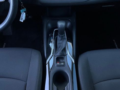 Used 2020 Toyota Corolla LE image 13