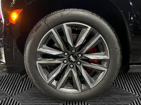 Used 2022 Cadillac Escalade Sport Platinum image 11