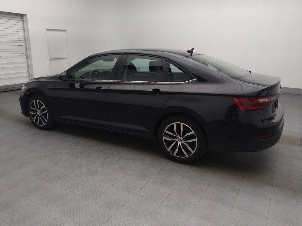 Used 2025 Volkswagen Jetta SE FWD image 3