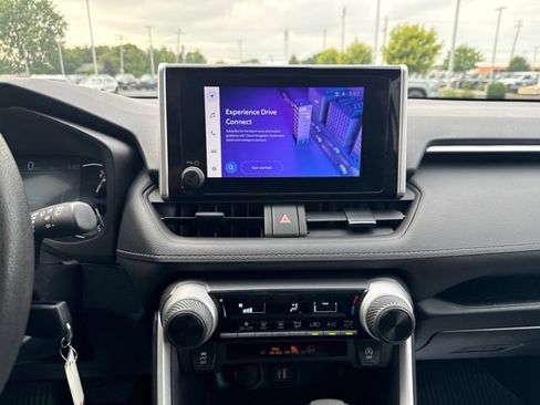 Certified 2023 Toyota RAV4 LE AWD/4WD image 20